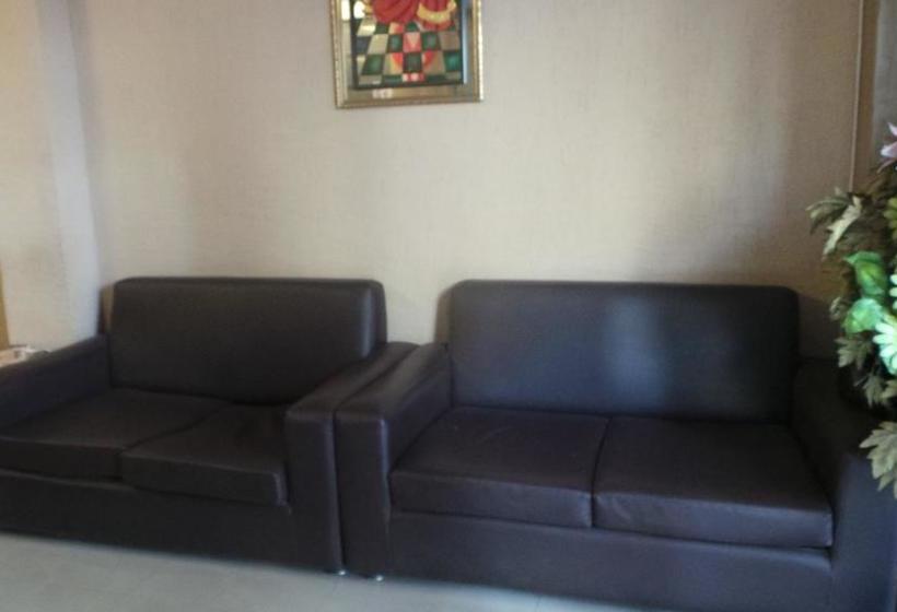 호텔 Charu Comforts