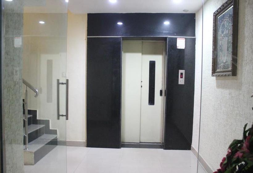 호텔 Charu Comforts