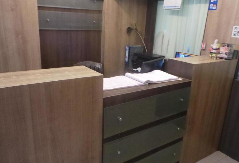 호텔 Charu Comforts