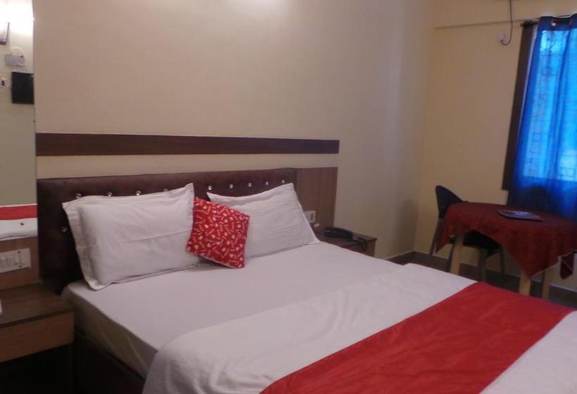 호텔 Charu Comforts