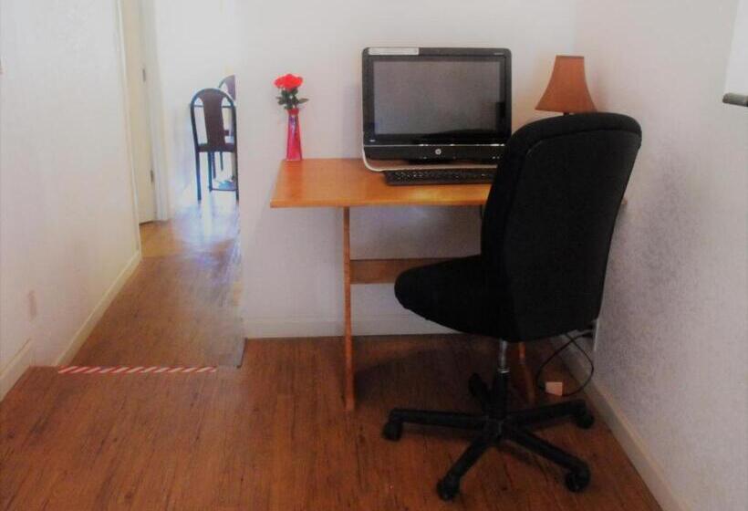 ホテル Eagle Crater Lake Inn