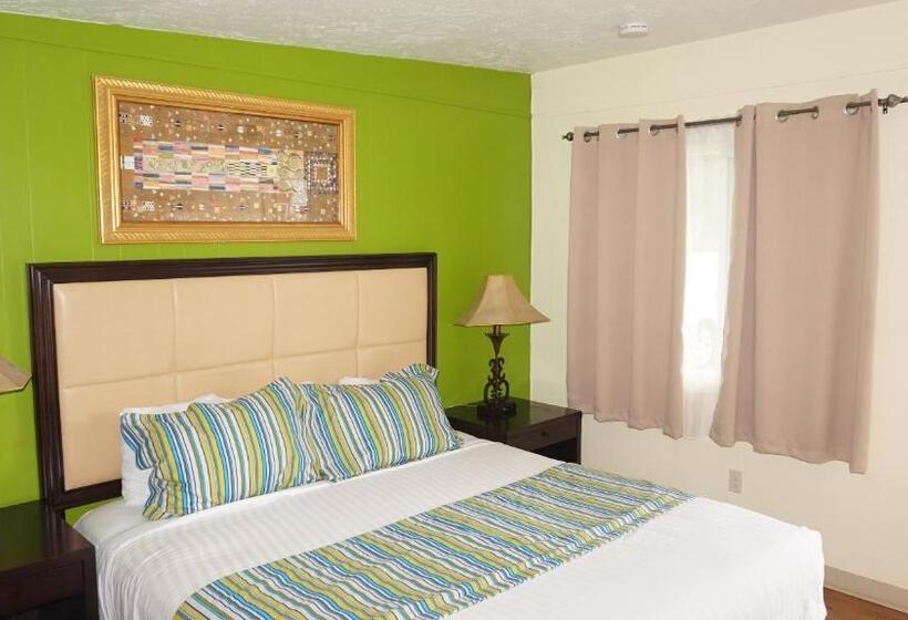 فندق Eagle Crater Lake Inn