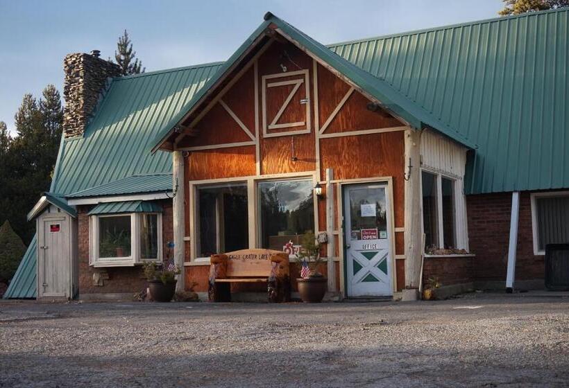 فندق Eagle Crater Lake Inn