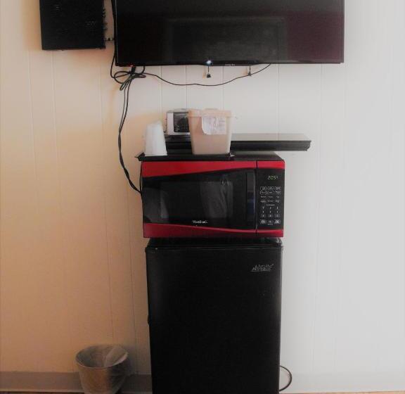 فندق Eagle Crater Lake Inn