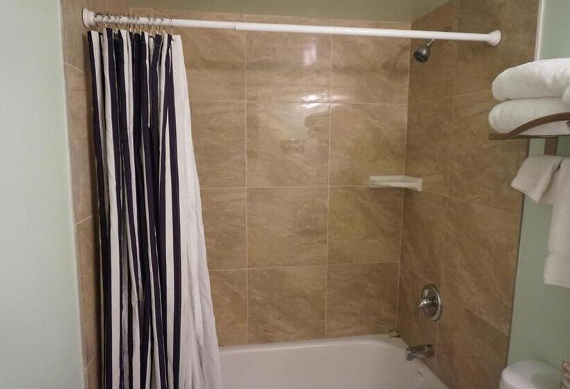 ホテル Eagle Crater Lake Inn