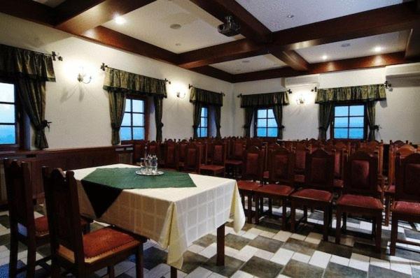 فندق Egri Korona Borház és Wellness