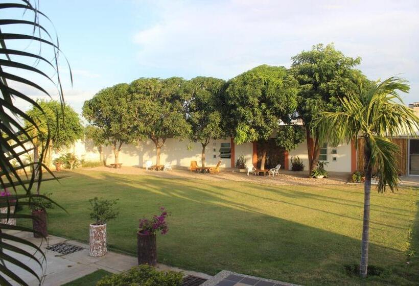 בית מלון כפרי Emerawaa