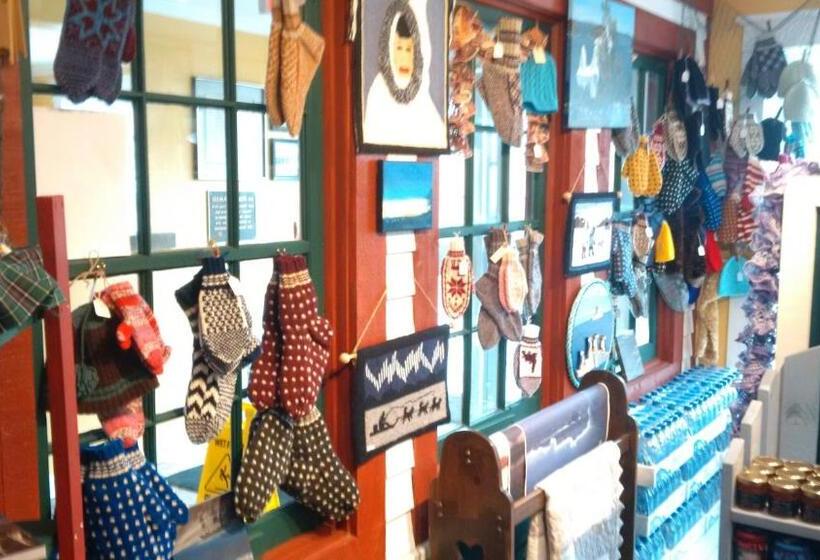 Grenfell Heritage Hotel & Suites