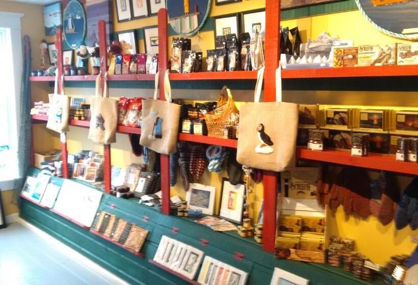 Grenfell Heritage Hotel & Suites