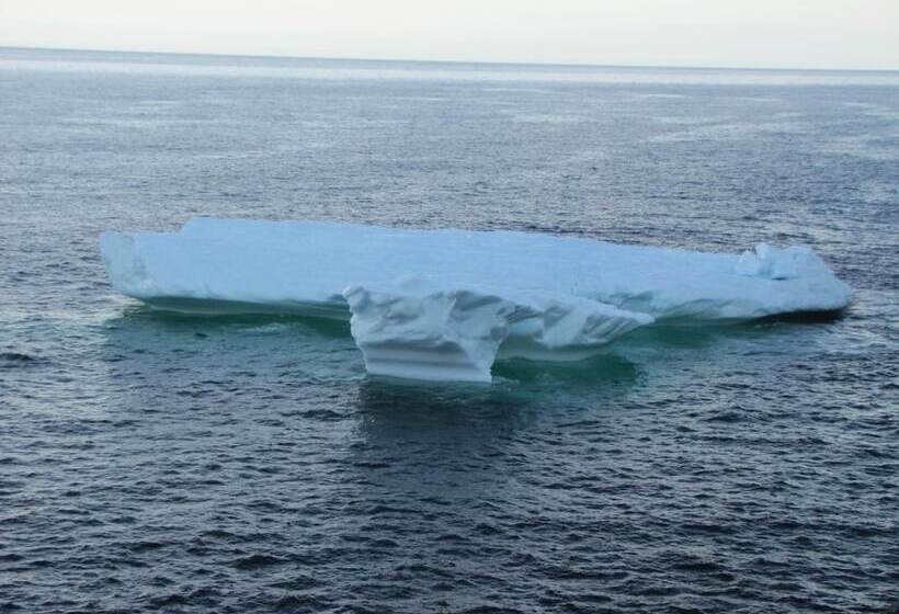 Grenfell Heritage Hotel & Suites