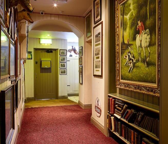 호텔 Horse & Hound