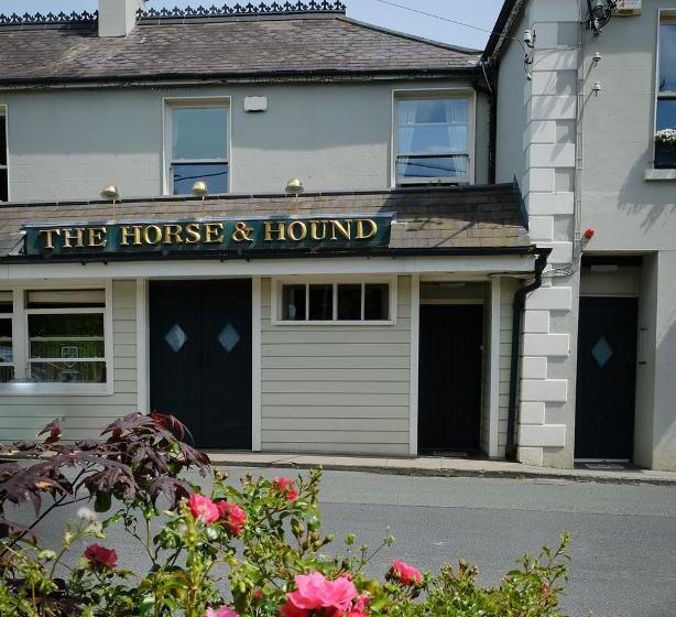 Отель Horse & Hound