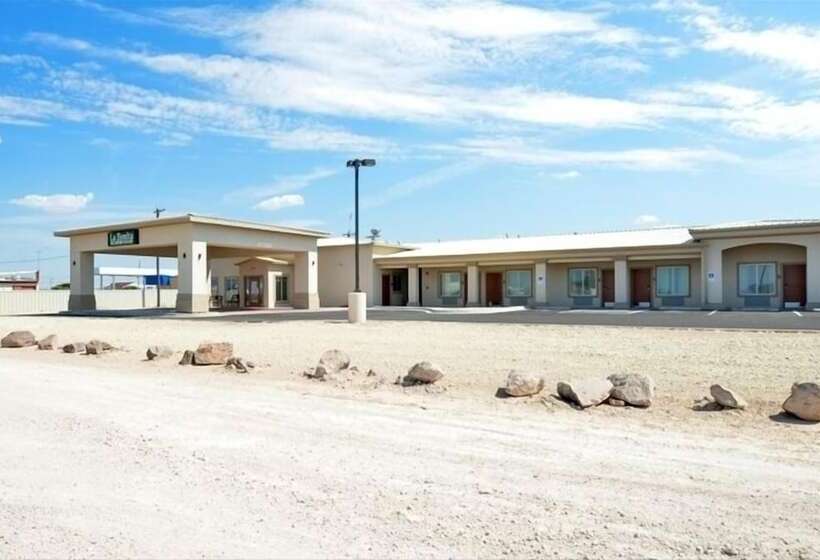 فندق La Bonita Inn & Suites   Crane