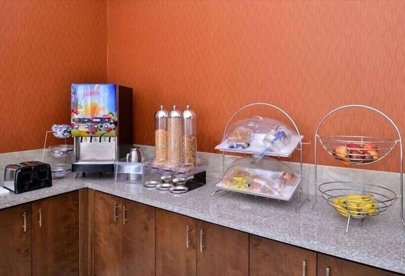 فندق La Bonita Inn & Suites   Crane