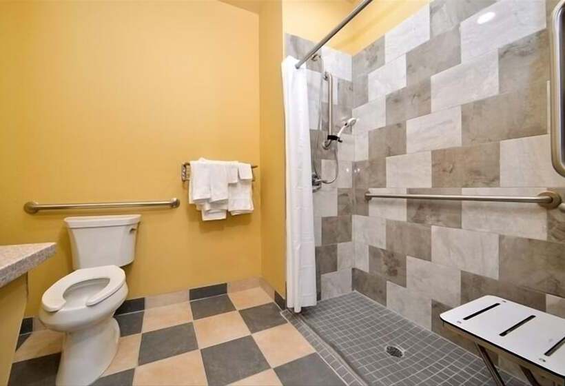 فندق La Bonita Inn & Suites   Crane