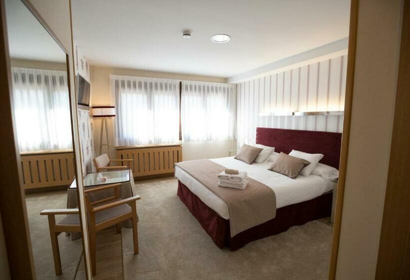 فندق La Casona De Llerices