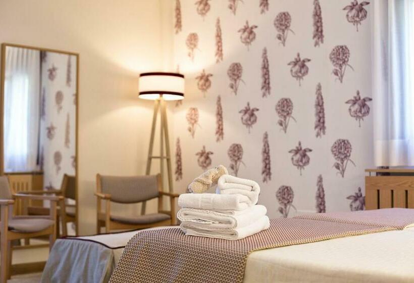 فندق La Casona De Llerices