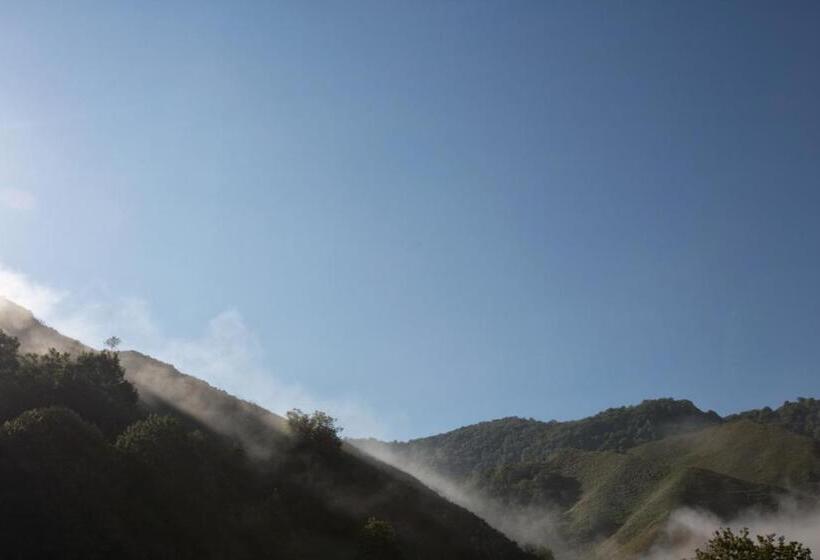 فندق La Casona De Llerices