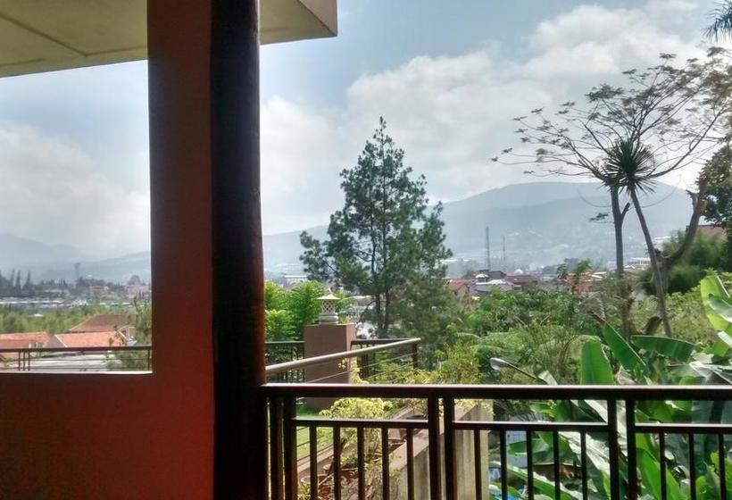 호텔 The La Oma Cafe &