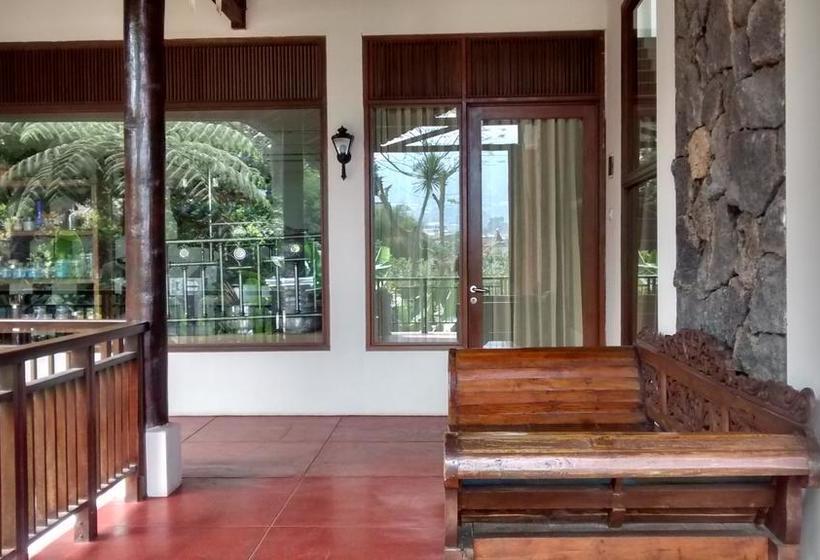 호텔 The La Oma Cafe &