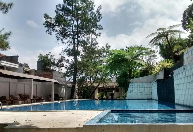 호텔 The La Oma Cafe &