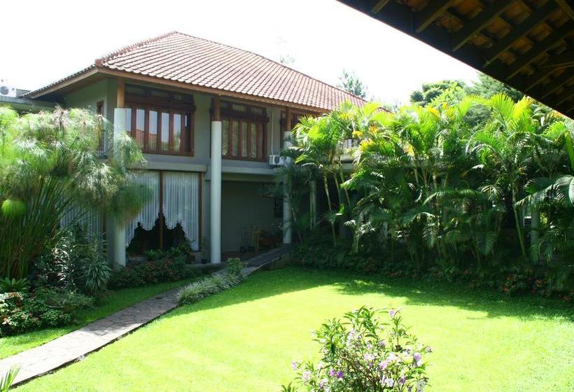 ホテル The La Oma Cafe &