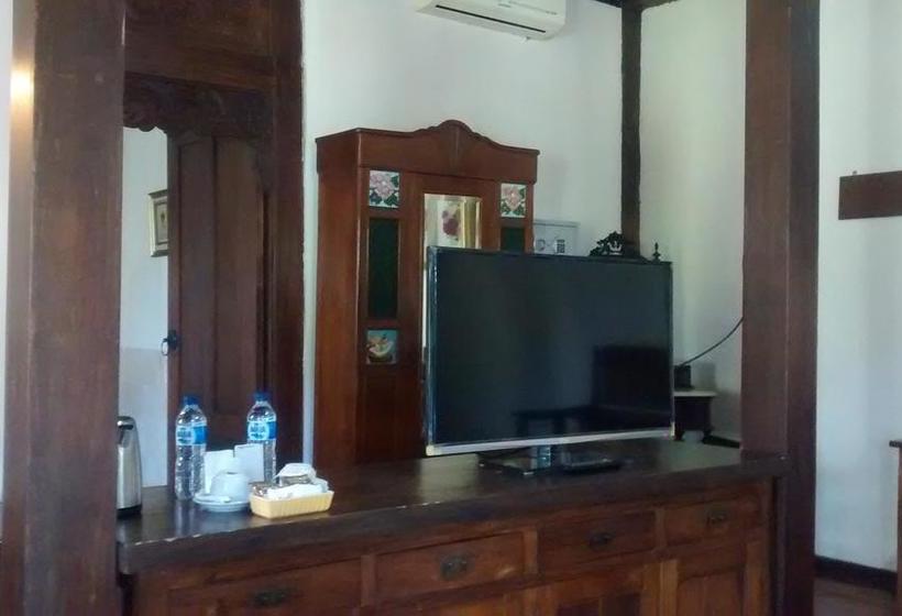 호텔 The La Oma Cafe &