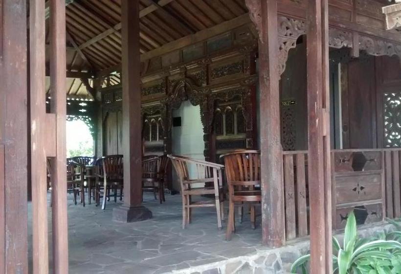 ホテル The La Oma Cafe &