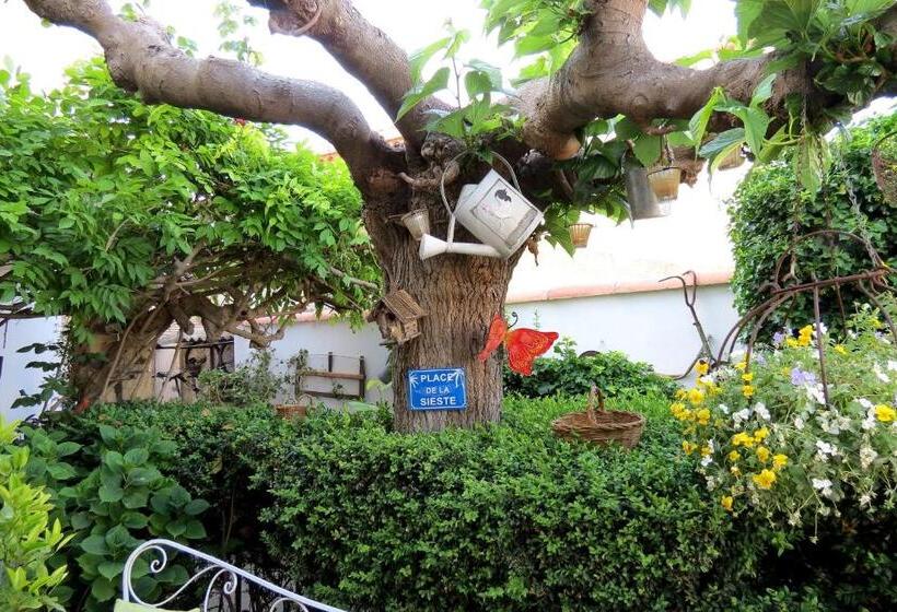 בית מלון כפרי Le Méditérranée