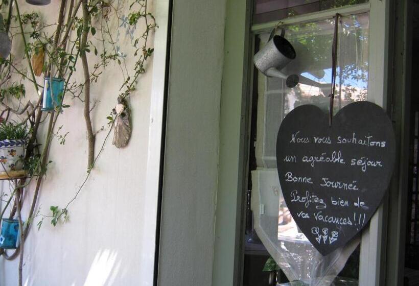 בית מלון כפרי Le Méditérranée