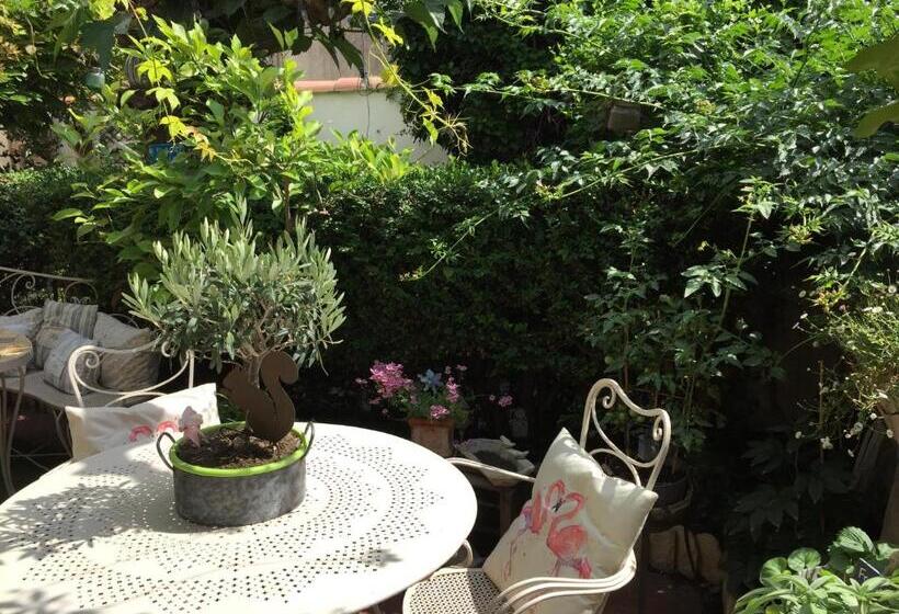 בית מלון כפרי Le Méditérranée