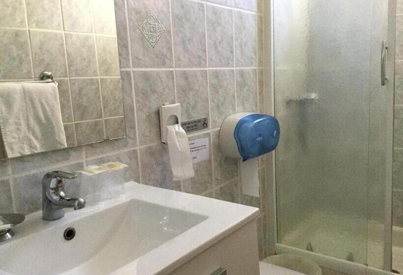 בית מלון כפרי Le Méditérranée