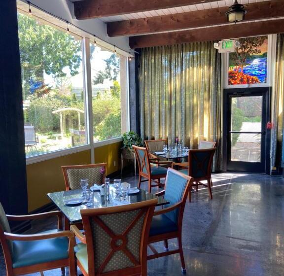 فندق Old Alcohol Plant