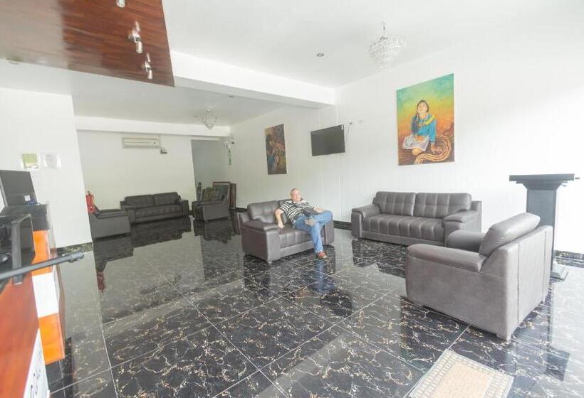 酒店 Qallwa Pucallpa