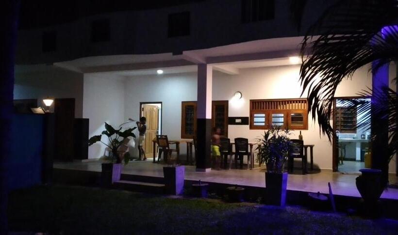 호텔 The Swiss Lankan