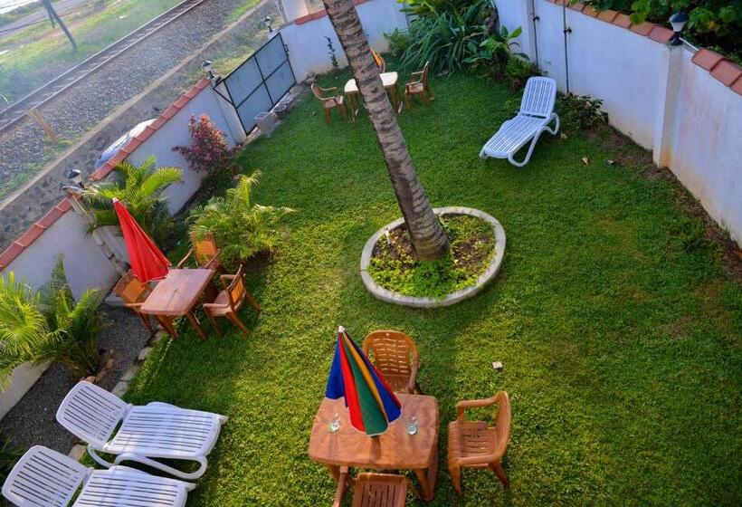 호텔 The Swiss Lankan