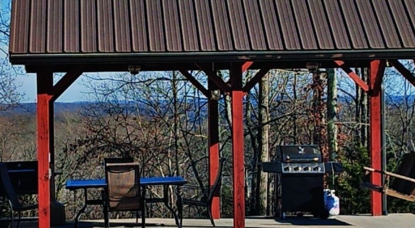 בית מלון כפרי Timber Pointe Resort