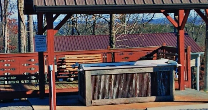 בית מלון כפרי Timber Pointe Resort