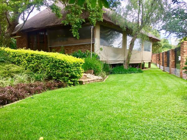 בית מלון כפרי Willow Pond Lodge