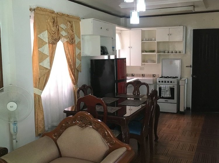 Joyful Island Hostel Mactan Beach