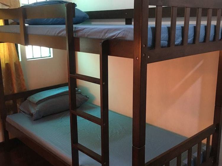 Joyful Island Hostel Mactan Beach