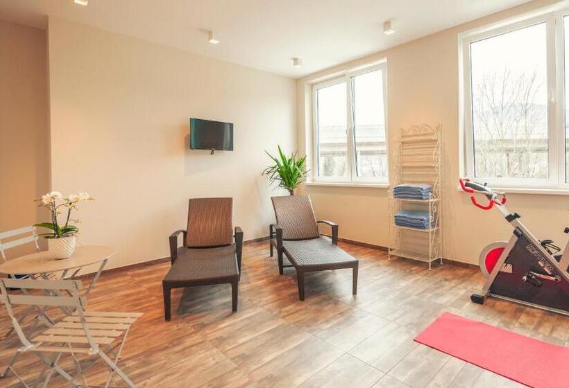 La Cucina Hotel & Restaurant