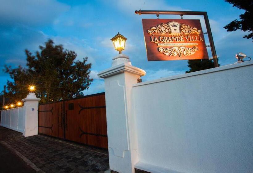 La Grande Villa