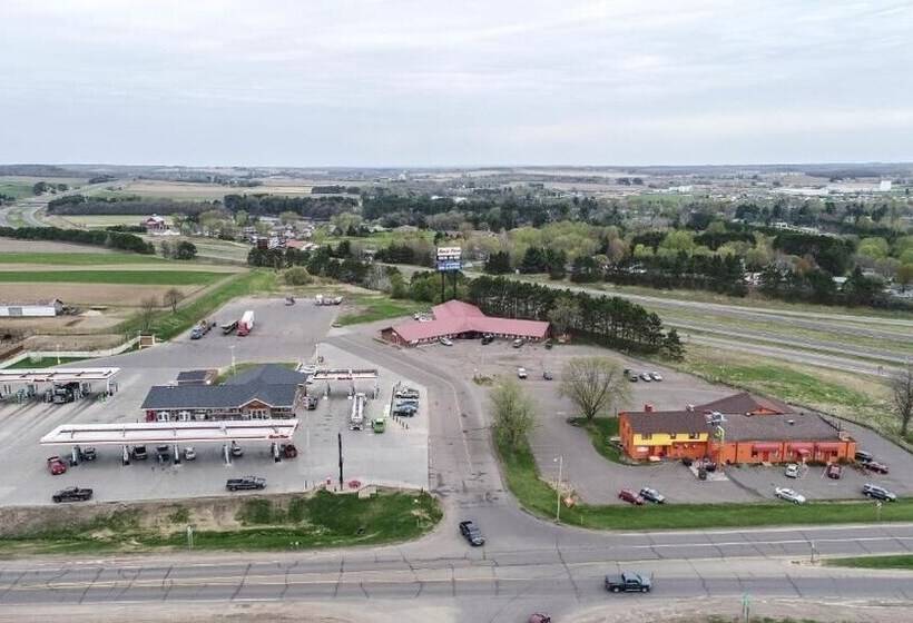 モーテル Bloomer Inn & Suites