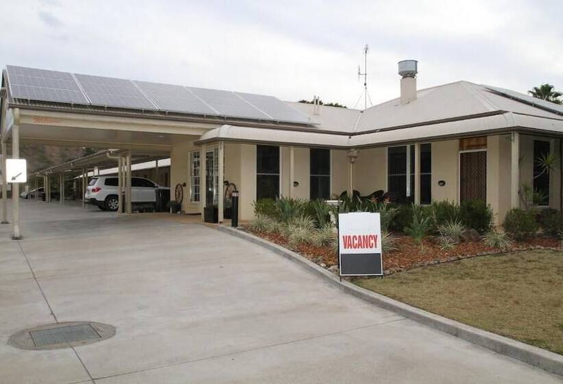 モーテル Country Roads Motor Inn Gayndah