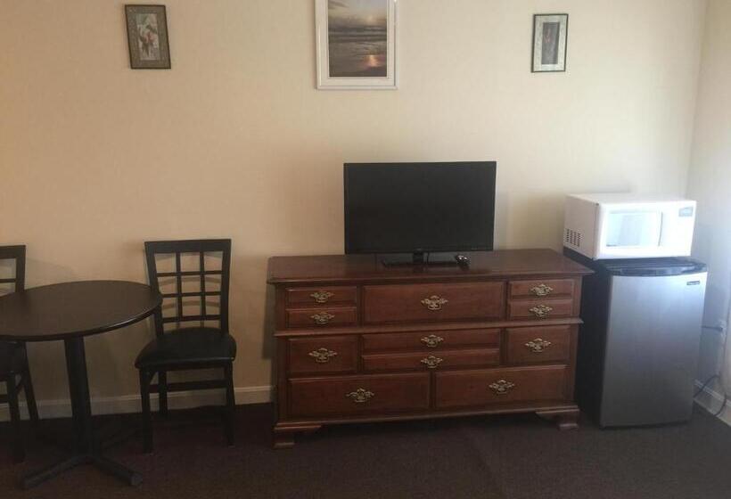 모텔 Misquamicut Beach Front Inn