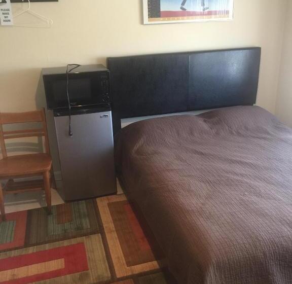 모텔 Misquamicut Beach Front Inn