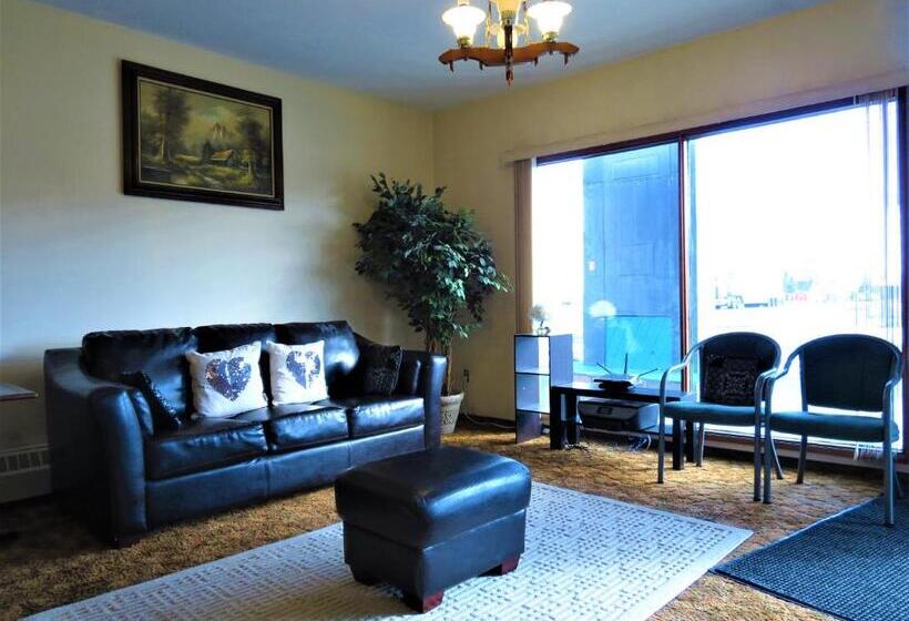 فندق على الطريق Ranchland Inn