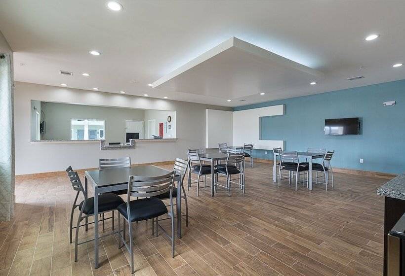 モーテル Scottish Inns & Suites   Crosby