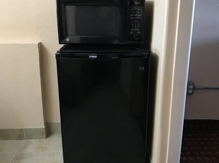 فندق على الطريق Travel Inn